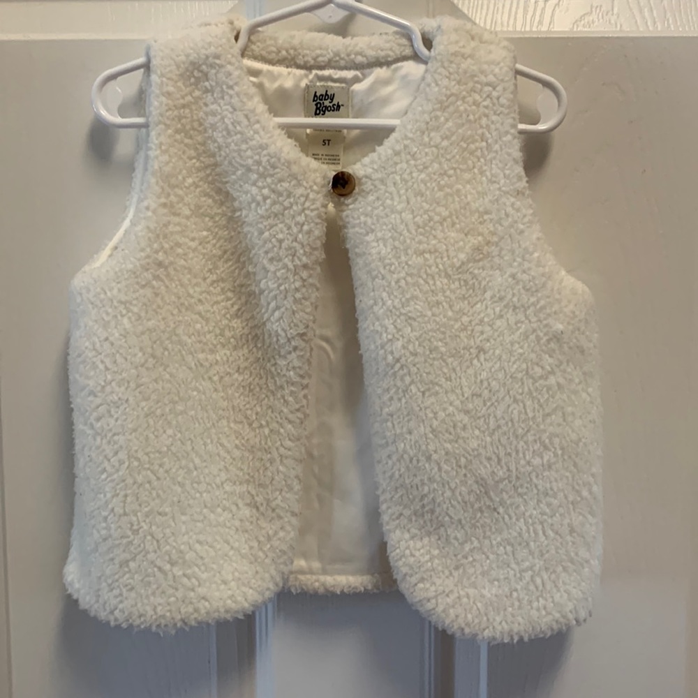 Oshkosh Girls 5T Cream/White Faux Fur Vest